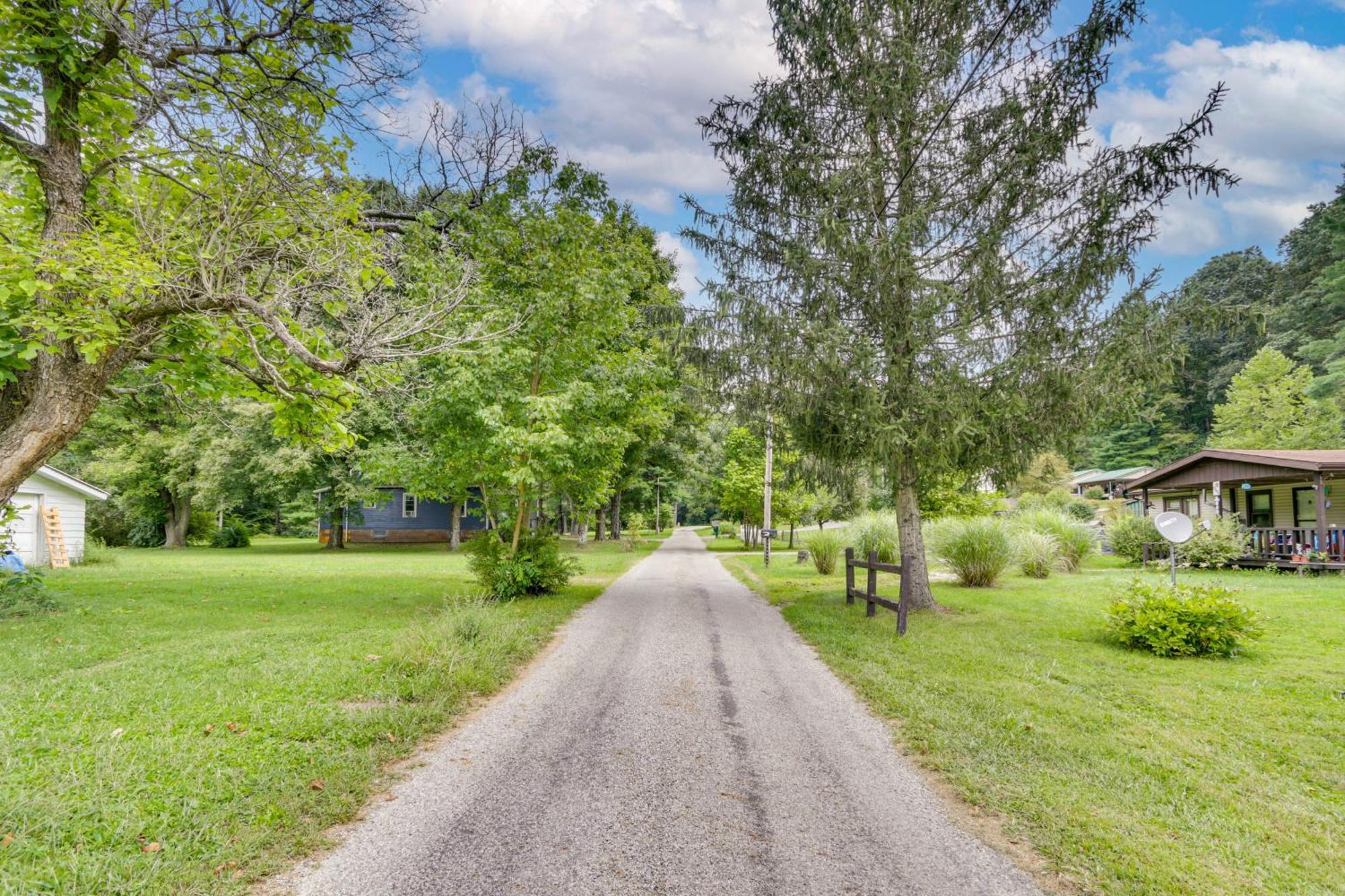 Cottage With Yard And Grill About 21 Mi To Hocking Hills! Nelsonville 外观 照片